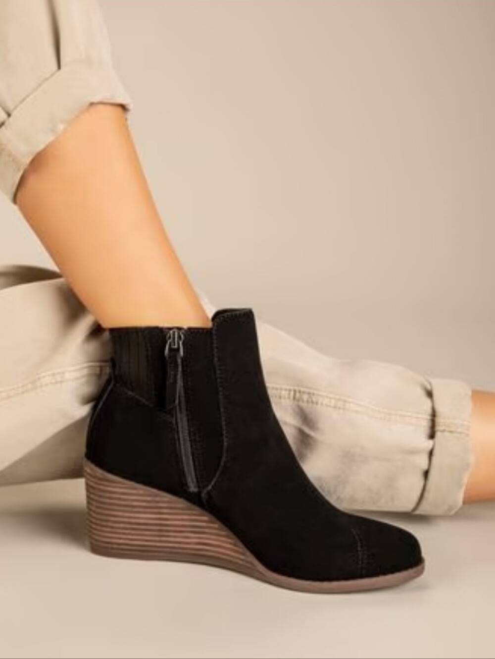 Toms Sadie Women's Suede Wedge Ribbed Collar Zip-Up Ankle Chelsea Boots Black 8